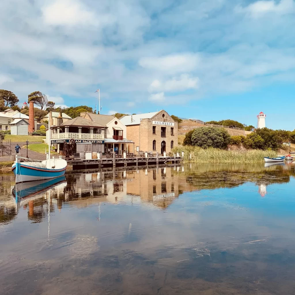 Loch Ard Peacock, Flagstaff Hill