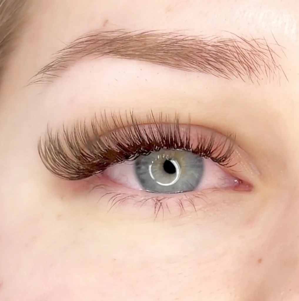 Lash lamination