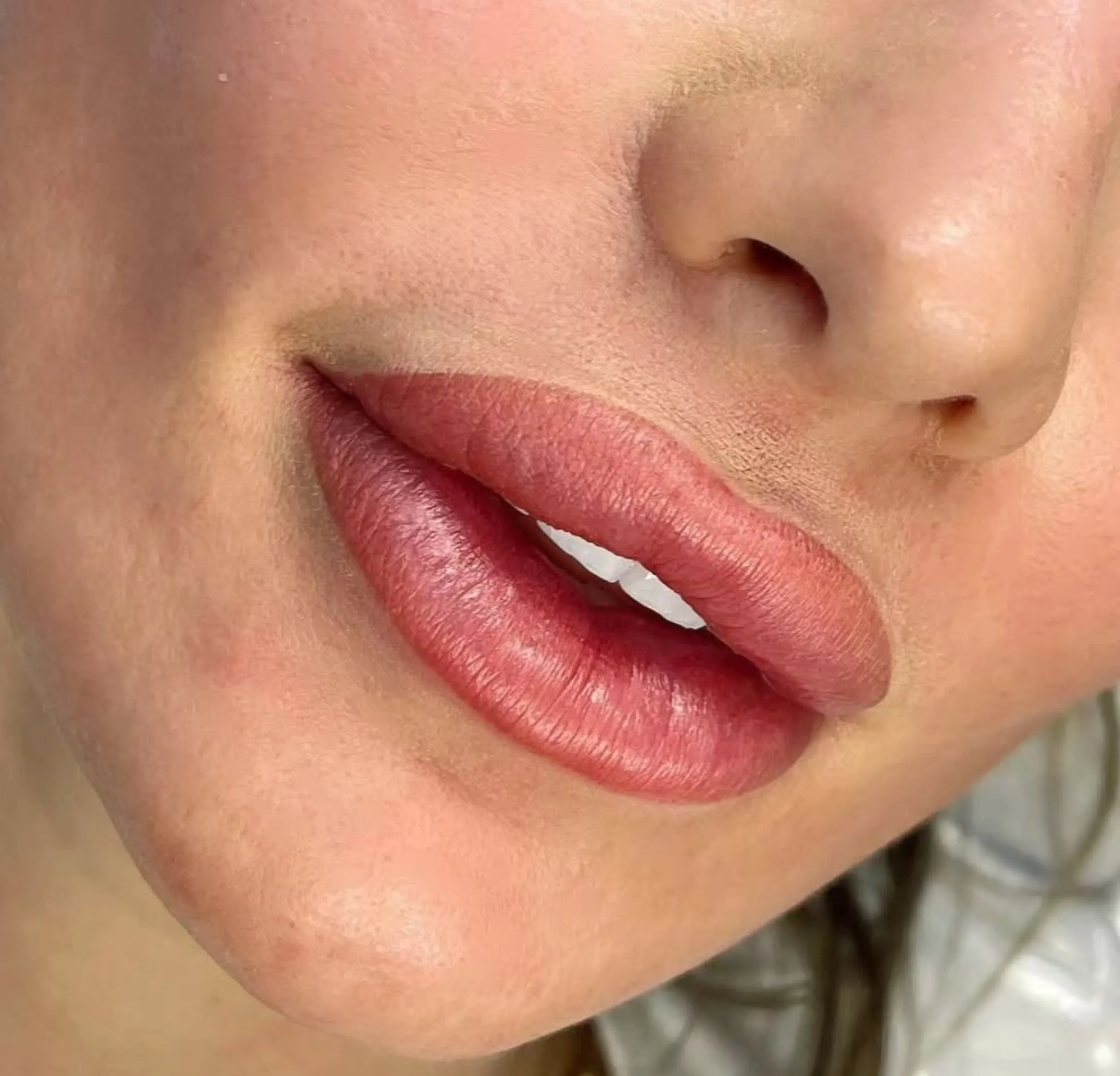 Go to the Dentist with a Fresh Lip Tattoo