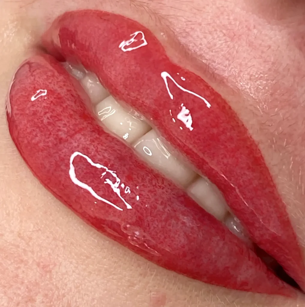 How Lip Blush Tattooing Saves 20 Minutes of Your Morning